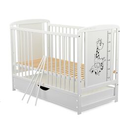 BabyNeeds - Patut din lemn Timmi Girafa 120x60 cm, cu sertar, Alb  - ExclusivMAG.ro