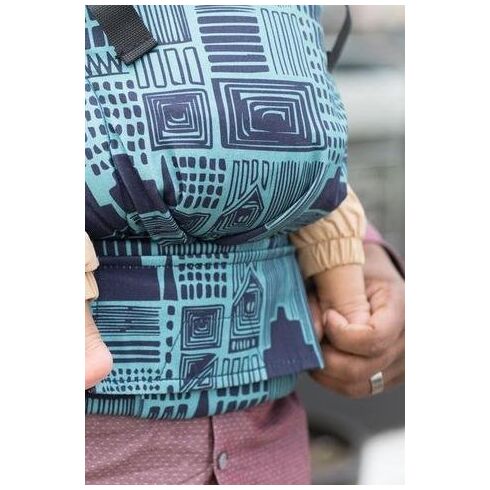 Marsupiu Tula Free-to-Grow Cityscape,poza 3  - ExclusivMAG.ro Marsupiu Tula Free-to-Grow Cityscape,poza 3