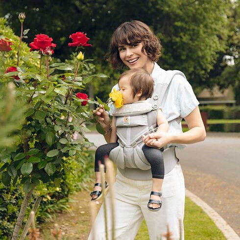 Marsupiu Ergobaby Omni 360 Cool Air Mesh Dewy Taupe, Culoare: Gri deschis - poza 4 - ExclusivMAG.ro