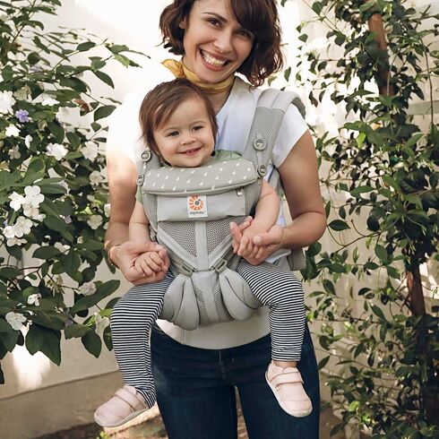 Marsupiu Ergobaby Omni 360 Cool Air Mesh Dewy Taupe, Culoare: Gri deschis - poza 3 - ExclusivMAG.ro