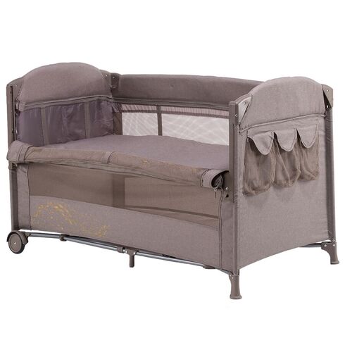 Patut pliabil Chipolino Merida latte linen cu laterala culisanta, Culoare: Maro