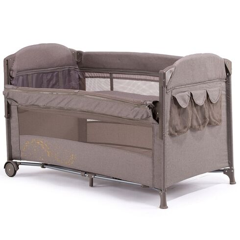 Patut pliabil Chipolino Merida latte linen cu laterala culisanta, Culoare: Maro,poza 3  - ExclusivMAG.ro Patut pliabil Chipolino Merida latte linen cu laterala culisanta, Culoare: Maro,poza 3