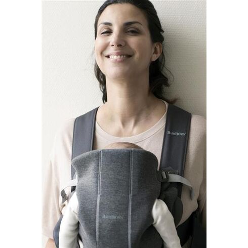 Marsupiu anatomic BabyBjorn Mini, cu pozitii multiple Dark Grey, 3D Jersey, Culoare: Gri,poza 5