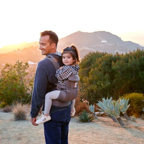 Marsupiu OMNI Breeze Ergobaby Graphite Grey, Culoare: Gri,poza 7