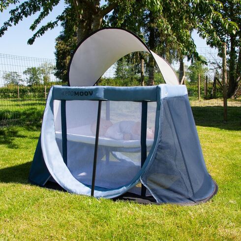 Patut Pliant Pop Up Blue Whale Aeromoov, Culoare: Albastru, Dimensiuni: 120x60,poza 9  - ExclusivMAG.ro Patut Pliant Pop Up Blue Whale Aeromoov, Culoare: Albastru, Dimensiuni: 120x60,poza 9