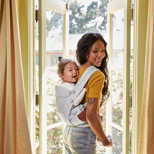 Marsupiu Ergobaby Omni Dream Pearl Grey, Culoare: Gri deschis - poza 5 - ExclusivMAG.ro