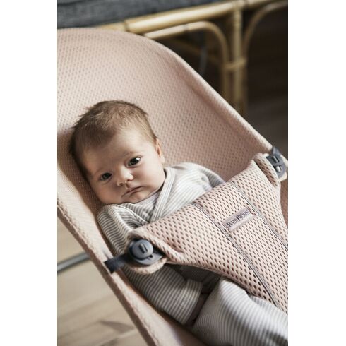 Balansoar Bliss Pearly Pink, Mesh BabyBjorn, Culoare: Crem,poza 4  - ExclusivMAG.ro Balansoar Bliss Pearly Pink, Mesh BabyBjorn, Culoare: Crem,poza 4