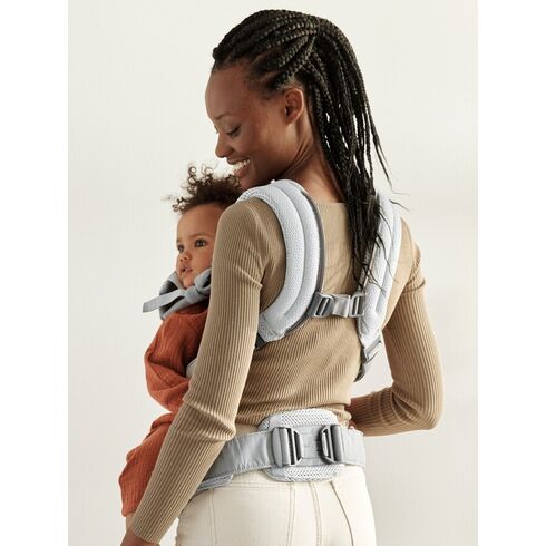 Marsupiu anatomic BabyBjorn cu multiple pozitii de purtare colectia Harmony, 3D Mesh, Silver - Editie Limitata, Culoare: Gri deschis,poza 5