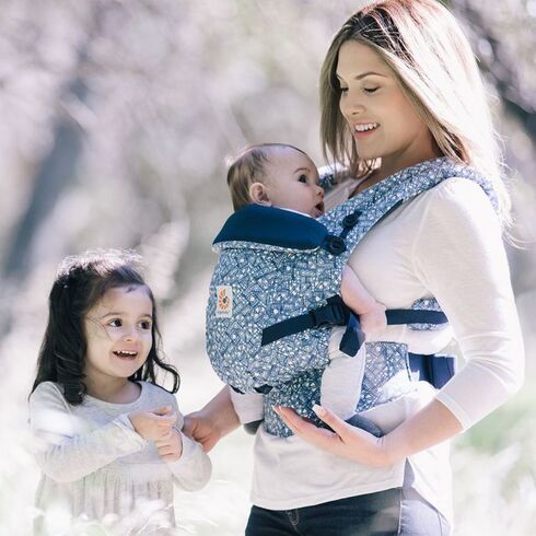 Marsupiu Adapt Batik Indigo Ergobaby