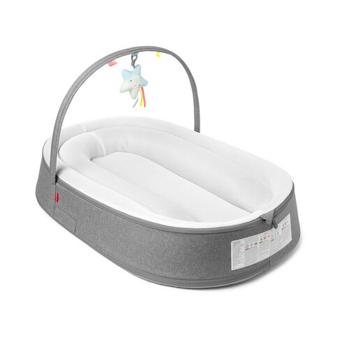 Cosulet pentru bebelusi Baby Nest Grey White Skip Hop