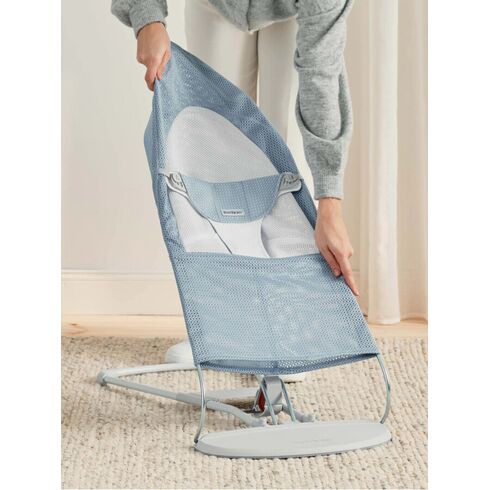 Balansoar Balance Soft, Sky Blue/White, Mesh BabyBjorn, Culoare: Blue,poza 6