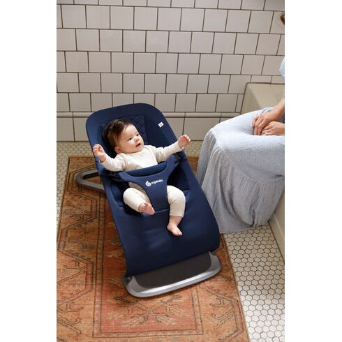 Balansoar 3 in 1 Evolve Midnight Blue Ergobaby, Culoare: Albastru,poza 8  - ExclusivMAG.ro Balansoar 3 in 1 Evolve Midnight Blue Ergobaby, Culoare: Albastru,poza 8