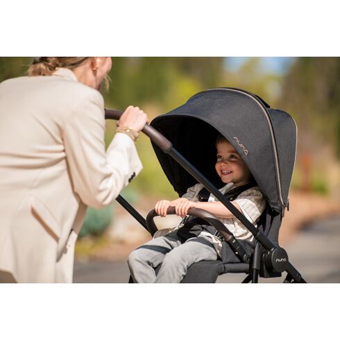 Carucior ultra-usor Nuna IXXA colectia Riveted, Culoare: Negru,poza 14  - ExclusivMAG.ro Carucior ultra-usor Nuna IXXA colectia Riveted, Culoare: Negru,poza 14