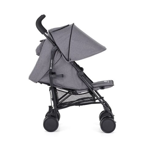 Carucior sport Petite&Mars Musca, Cu spatar reglabil, Capotina XXL, Usor, 7.9 kg, 6 luni+, Gri, Culoare: Gri, Model: sport,poza 3  - ExclusivMAG.ro Carucior sport Petite&Mars Musca, Cu spatar reglabil, Capotina XXL, Usor, 7.9 kg, 6 luni+, Gri, Culoare: Gri, Model: sport,poza 3