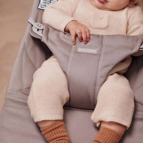 BabyBjorn - Balansoar Bliss Sand Gray cu aspect delicat de petala, tesatura matlasata, Culoare: Crem,poza 10