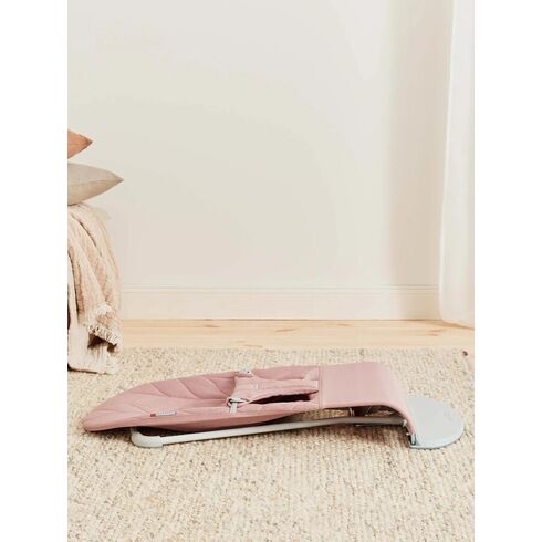 BabyBjorn - Balansoar Bliss Dusty Pink cu aspect delicat de petala, tesatura matlasata, Culoare: Roz,poza 5