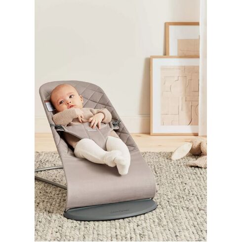 BabyBjorn - Balansoar Bliss Sand Grey din tesatura matlasata cu aspect Clasic, cu bara de jucarii inclusa, Culoare: Crem,poza 4