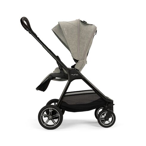 Nuna x BMW - Carucior ultracompact TRIV next, gri Graphene,poza 6  - ExclusivMAG.ro Nuna x BMW - Carucior ultracompact TRIV next, gri Graphene,poza 6
