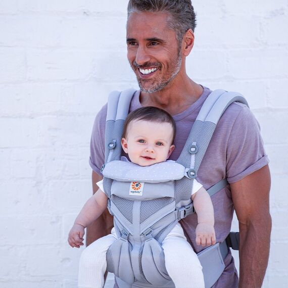 Marsupiu Ergobaby Omni 360 Cool Air Mesh Grey Pink Dots - poza 3 - ExclusivMAG.ro