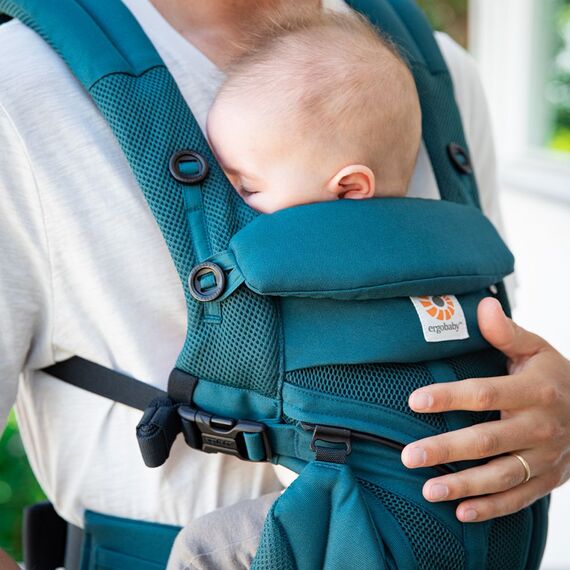 Marsupiu Ergobaby Omni 360 Cool Air Mesh Evergreen - poza 2 - ExclusivMAG.ro