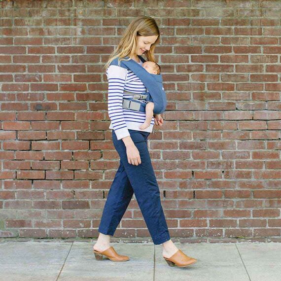 Marsupiu Ergobaby Embrace Soft Navy, Culoare: Albastru - poza 5 - ExclusivMAG.ro