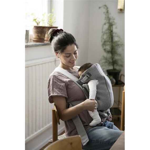 Marsupiu anatomic Mini BabyBjorn, cu pozitii multiple Light Grey, 3D Jersey, Culoare: Gri deschis - poza 2 - ExclusivMAG.ro