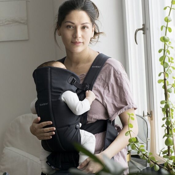 Marsupiu anatomic BabyBjorn Mini, cu pozitii multiple Black, Bumbac, Culoare: Negru - poza 4 - ExclusivMAG.ro