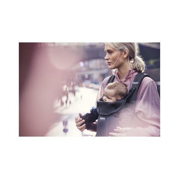 Marsupiu anatomic BabyBjorn Move, Antracit 3D Mesh, Culoare: Negru - poza 2 - ExclusivMAG.ro