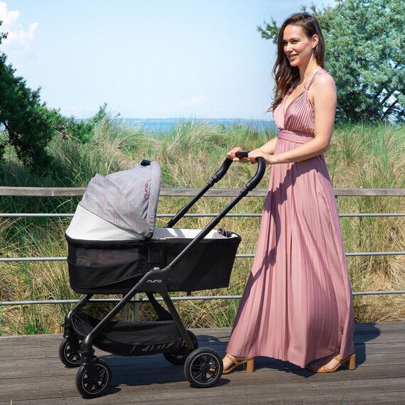 Carucior TRIV Editie Limitata Ellis Nuna, Culoare: Gri/Rosu - poza 12 - ExclusivMAG.ro