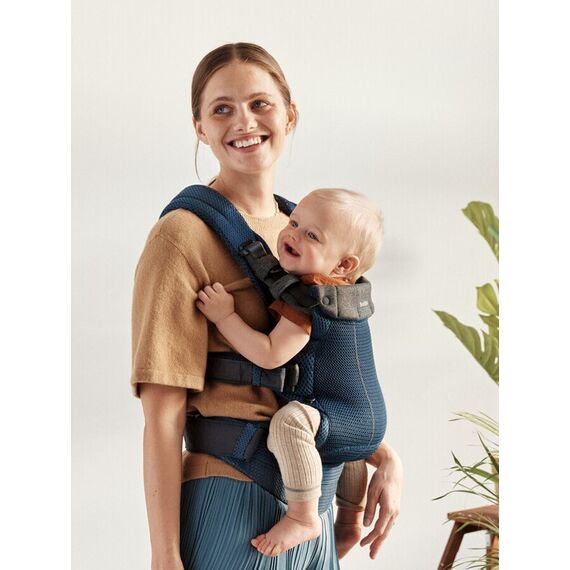 Marsupiu anatomic BabyBjorn cu multiple pozitii de purtare colectia Harmony, 3D Mesh, Navy Blue - Editie Limitata, Culoare: Albastru - poza 5 - ExclusivMAG.ro