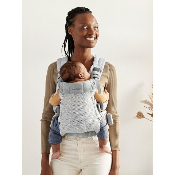 Marsupiu anatomic BabyBjorn cu multiple pozitii de purtare colectia Harmony, 3D Mesh, Silver - Editie Limitata, Culoare: Gri deschis - poza 3 - ExclusivMAG.ro