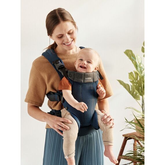 Marsupiu anatomic BabyBjorn cu multiple pozitii de purtare colectia Harmony, 3D Mesh, Navy Blue - Editie Limitata, Culoare: Albastru - poza 7 - ExclusivMAG.ro