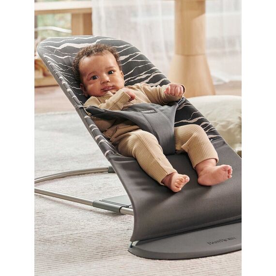 Balansoar BabyBjorn Bliss Anthracite/Landscape Bumbac - Editie Limitata, Culoare: Gri - poza 3 - ExclusivMAG.ro
