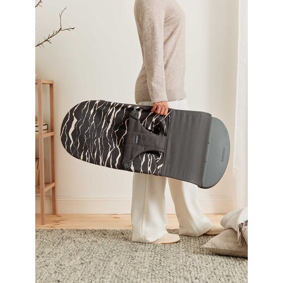 Balansoar BabyBjorn Bliss Anthracite/Landscape Bumbac - Editie Limitata, Culoare: Gri - poza 4 - ExclusivMAG.ro