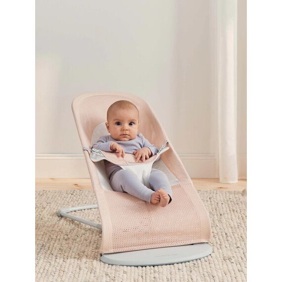 Balansoar Balance Soft, Pearly Pink/White, Mesh BabyBjorn, Culoare: Roz - poza 2 - ExclusivMAG.ro