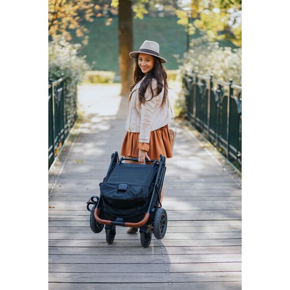 Carucior sport cu roti gonflabile (max. 22 Kg) 4Baby STINGER AIR Negru, Culoare: Negru - poza 6 - ExclusivMAG.ro