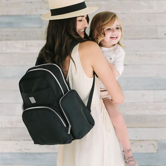 Rucsac pentru Scutece si Accesorii Anywere I Go Black Ergobaby - poza 4 - ExclusivMAG.ro
