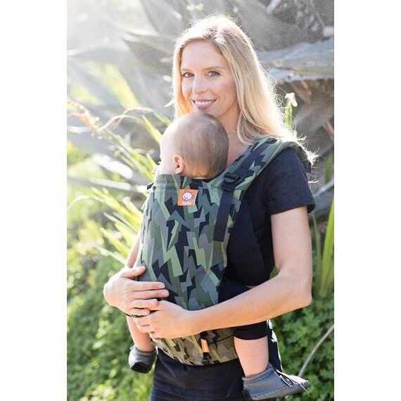 Marsupiu Tula Free-to-Grow Black Lightning - Baby Tula - poza 4 - ExclusivMAG.ro