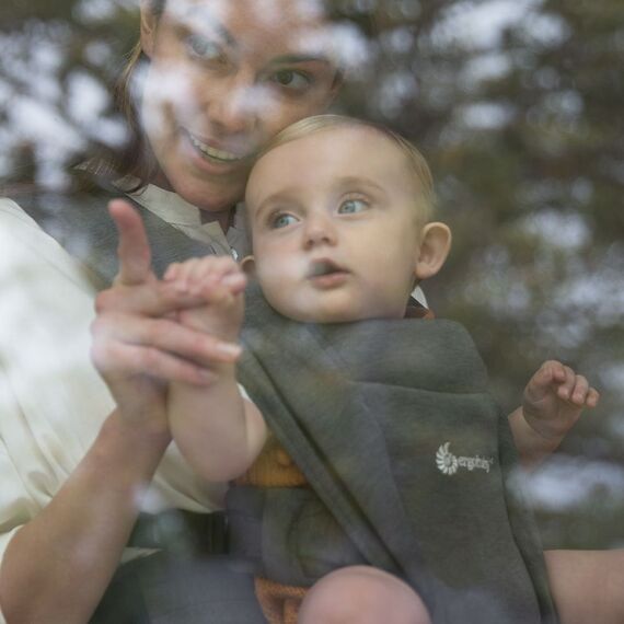 Marsupiu Embrace Heather Grey Ergobaby, Culoare: Gri - poza 4 - ExclusivMAG.ro