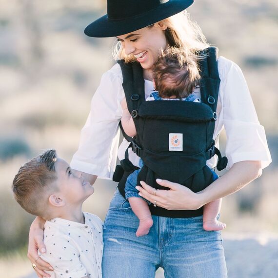 Marsupiu Omni 360 Pure Black Ergobaby - poza 4 - ExclusivMAG.ro