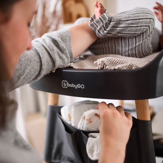 Masuta de schimbat si infasat BabyGo Change Me, Black - poza 4 - ExclusivMAG.ro