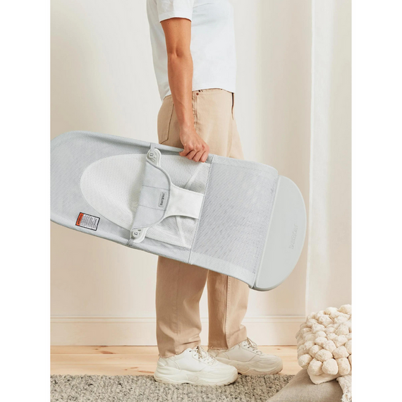 BabyBjorn - Balansoarul Balance Soft Silver/White, Mesh, Culoare: Gri deschis - poza 6 - ExclusivMAG.ro