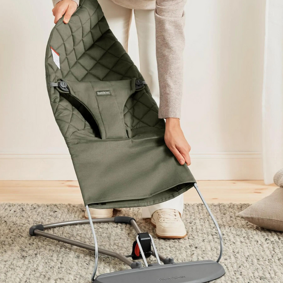 BabyBjorn - Balansoar Bliss Dark Green din tesatura matlasata cu aspect Clasic, Culoare: Verde inchis - poza 3 - ExclusivMAG.ro