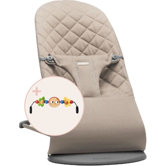 BabyBjorn - Balansoar Bliss Sand Grey din tesatura matlasata cu aspect Clasic, cu bara de jucarii inclusa, Culoare: Crem  - ExclusivMAG.ro