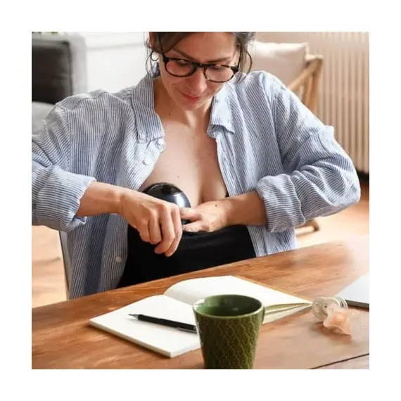 Pompa de san electrica hands free Beaba Night Blue - poza 3 - ExclusivMAG.ro
